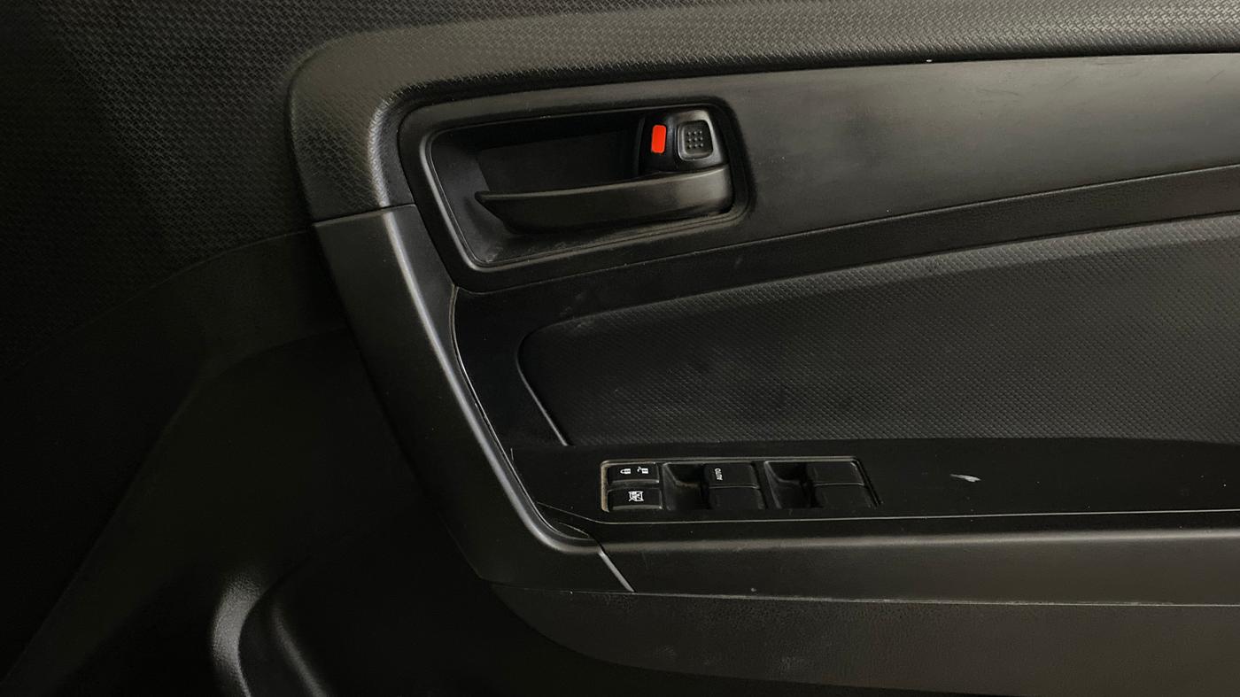 2021 Maruti Vitara Brezza LXI, Petrol, Manual, 1,03,596 km, Driver Side Door Panels Control