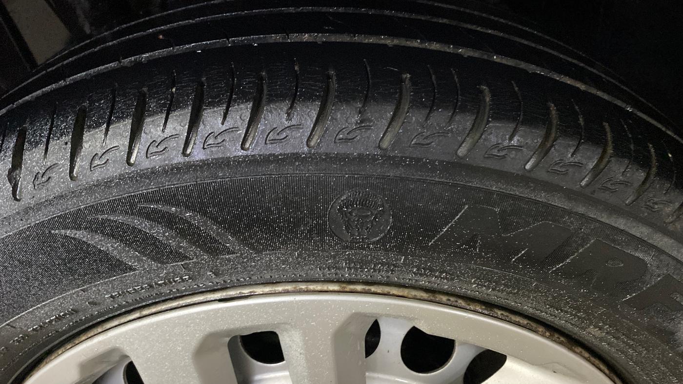 2021 Maruti Vitara Brezza LXI, Petrol, Manual, 1,03,596 km, Right Rear Tyre Tread