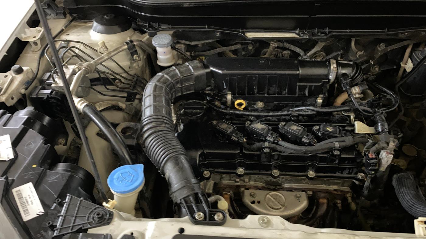 2021 Maruti Vitara Brezza LXI, Petrol, Manual, 1,03,596 km, Engine View - Right