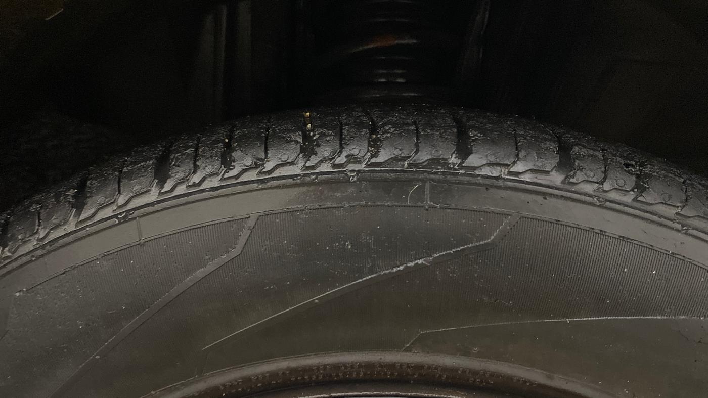2019 Renault TRIBER RXZ, Petrol, Manual, 34,483 km, Right Front Tyre Tread