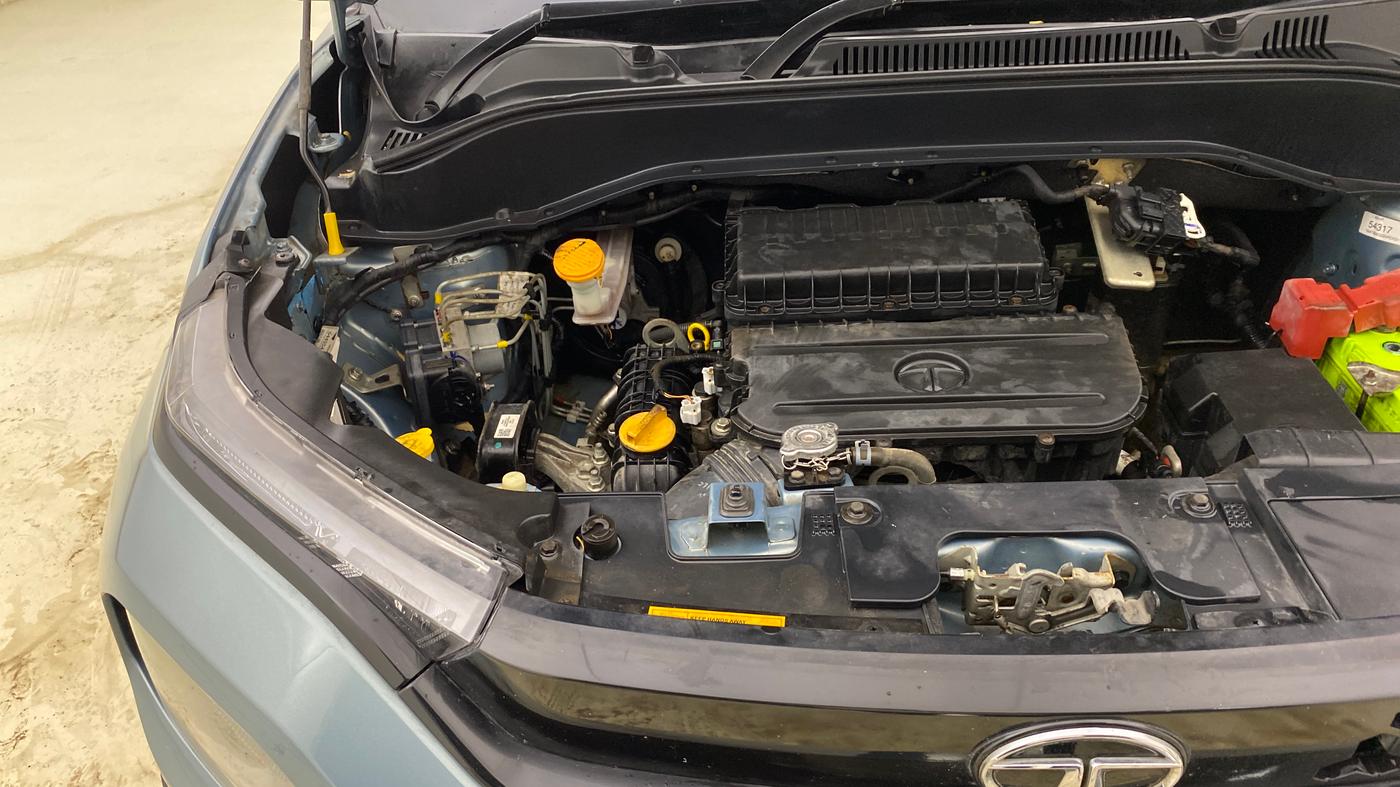 2022 Tata PUNCH ACCOMPLISHED MT, Petrol, Manual, 72,131 km, Engine View - Right