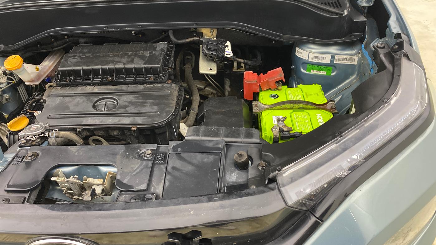 2022 Tata PUNCH ACCOMPLISHED MT, Petrol, Manual, 72,131 km, Engine View - Left