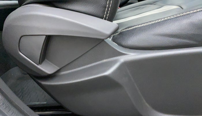 2018 Ford FREESTYLE TREND 1.2 TI-VCT, Petrol, Manual, 20,466 km, Driver Side Adjustment Panel