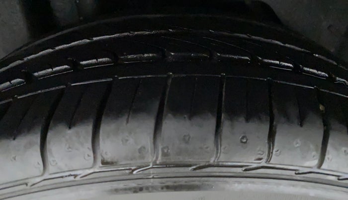 2018 Ford FREESTYLE TREND 1.2 TI-VCT, Petrol, Manual, 20,466 km, Right Front Tyre Tread
