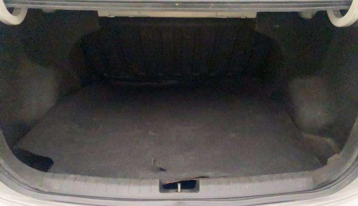 2015 Hyundai Xcent S 1.2, Petrol, Manual, 65,269 km, Boot Inside