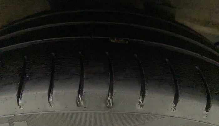 2015 Hyundai Xcent S 1.2, Petrol, Manual, 65,269 km, Left Rear Tyre Tread