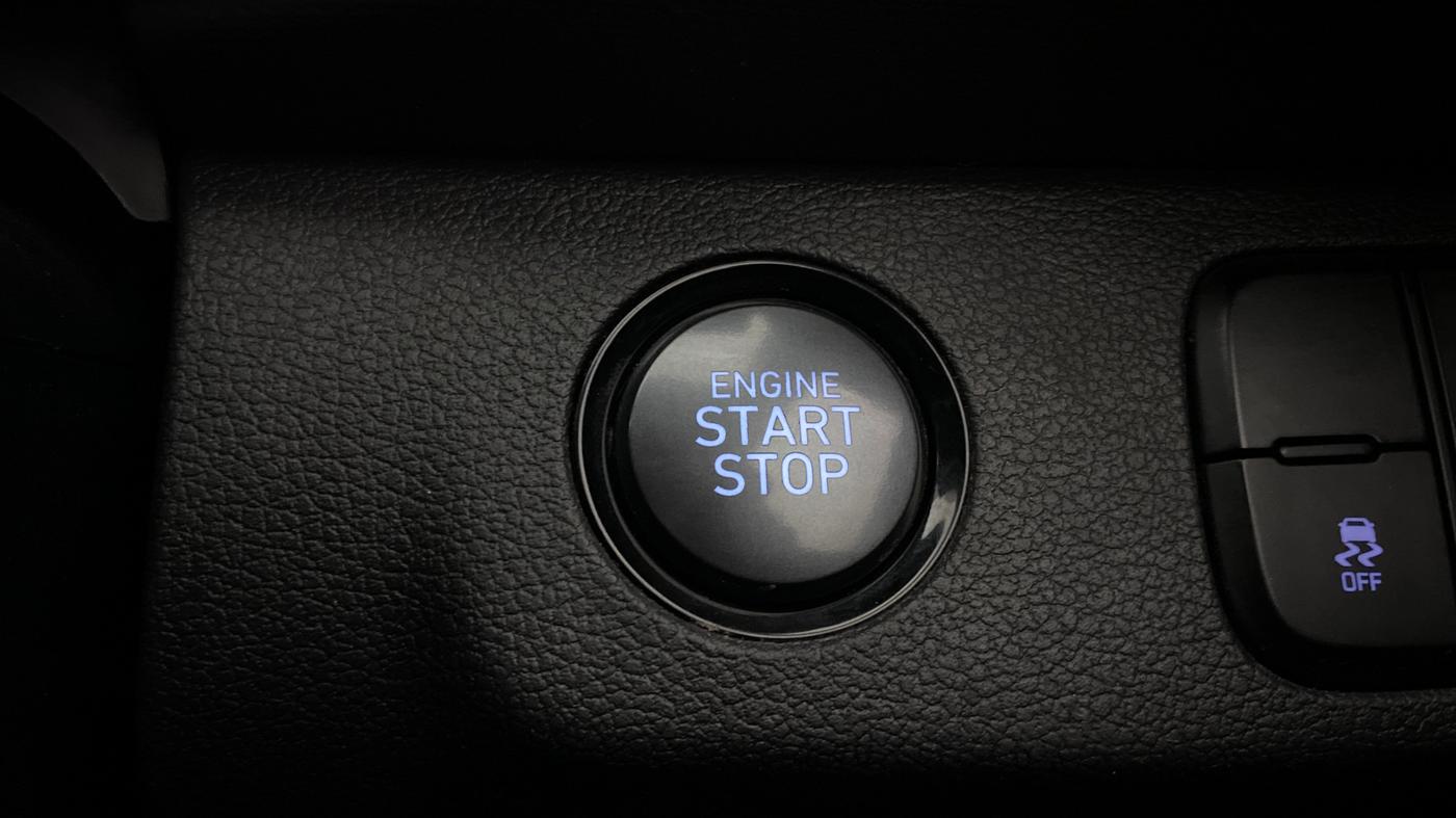 2020 Hyundai VENUE SX PLUS 1.0 TURBO DCT, Petrol, Automatic, 1,46,088 km, Keyless Start/ Stop Button