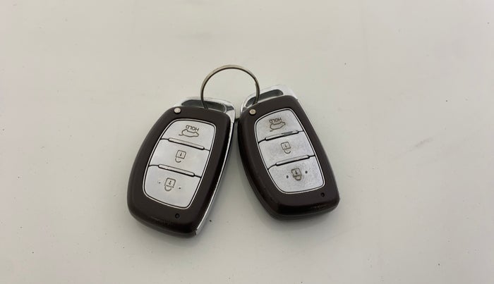 2017 Hyundai Creta SX PLUS AT 1.6 PETROL, Petrol, Automatic, 98,152 km, Key Close Up