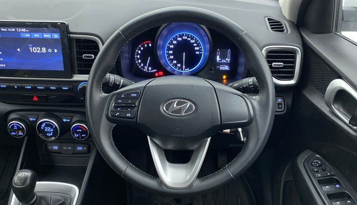 2022 Hyundai VENUE S+ 1.2, Petrol, Manual, 20,228 km, Steering Wheel Close Up