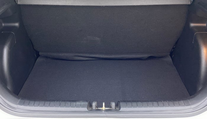 2022 Hyundai VENUE S+ 1.2, Petrol, Manual, 20,228 km, Boot Inside