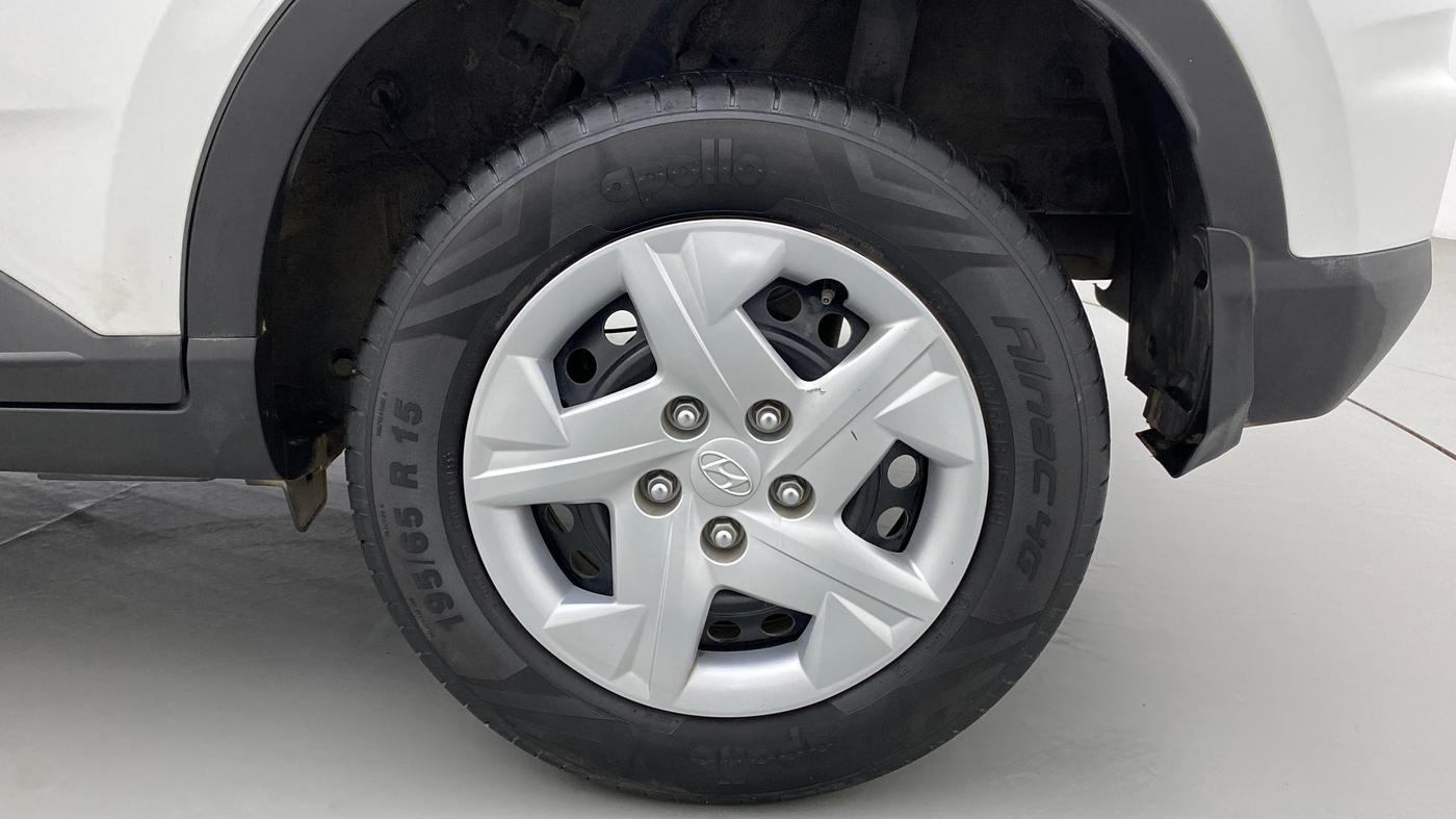 2022 Hyundai VENUE S+ 1.2, Petrol, Manual, 20,228 km, Left Rear Wheel