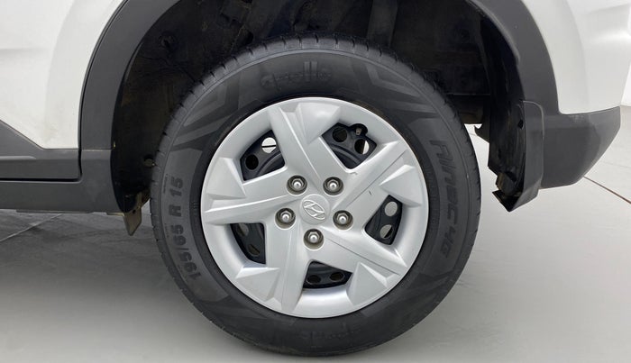 2022 Hyundai VENUE S+ 1.2, Petrol, Manual, 20,228 km, Left Rear Wheel