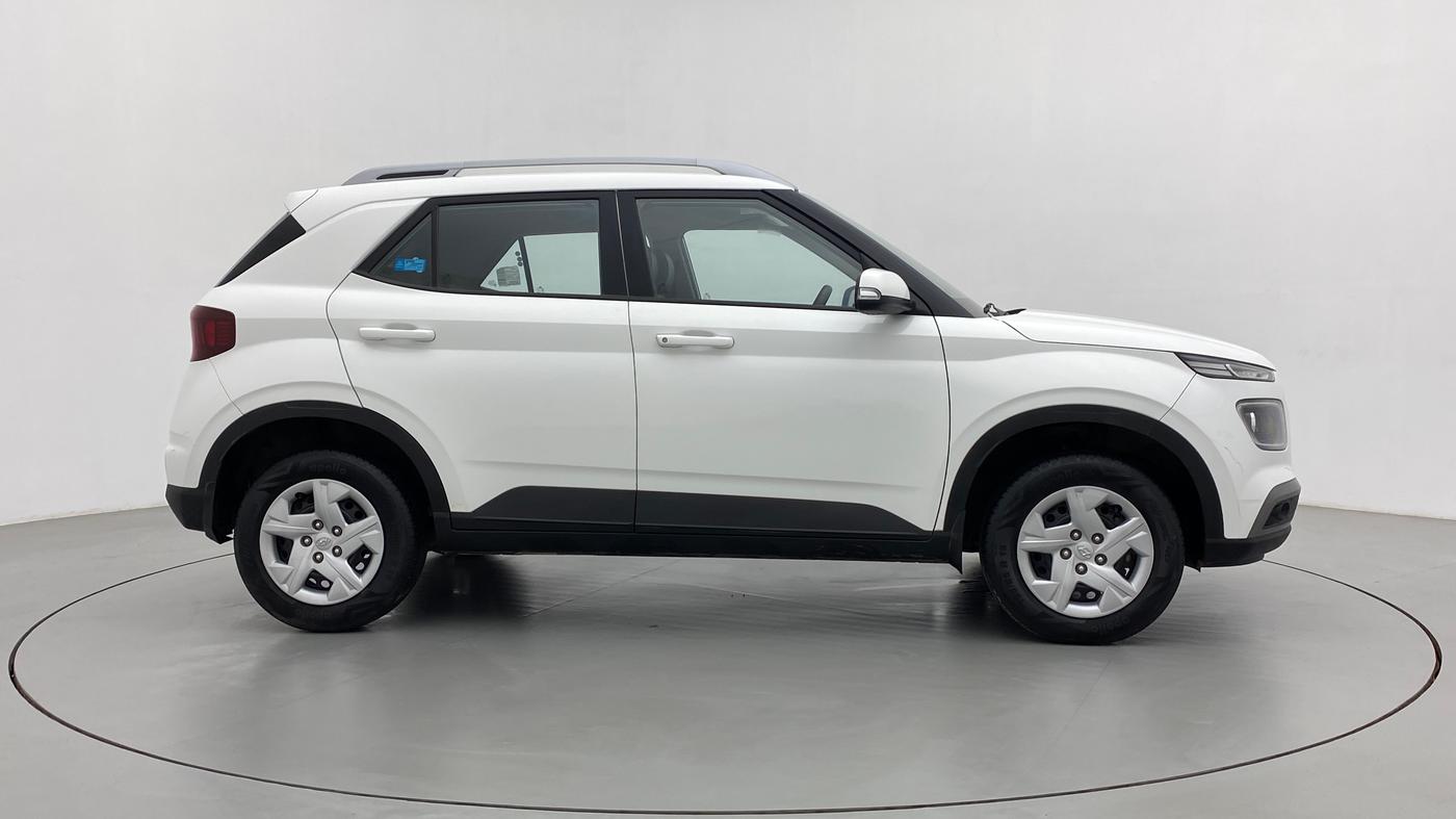 2022 Hyundai VENUE S+ 1.2, Petrol, Manual, 20,228 km, Right Side View