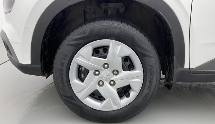 2022 Hyundai VENUE S+ 1.2, Petrol, Manual, 20,228 km, Left Front Wheel