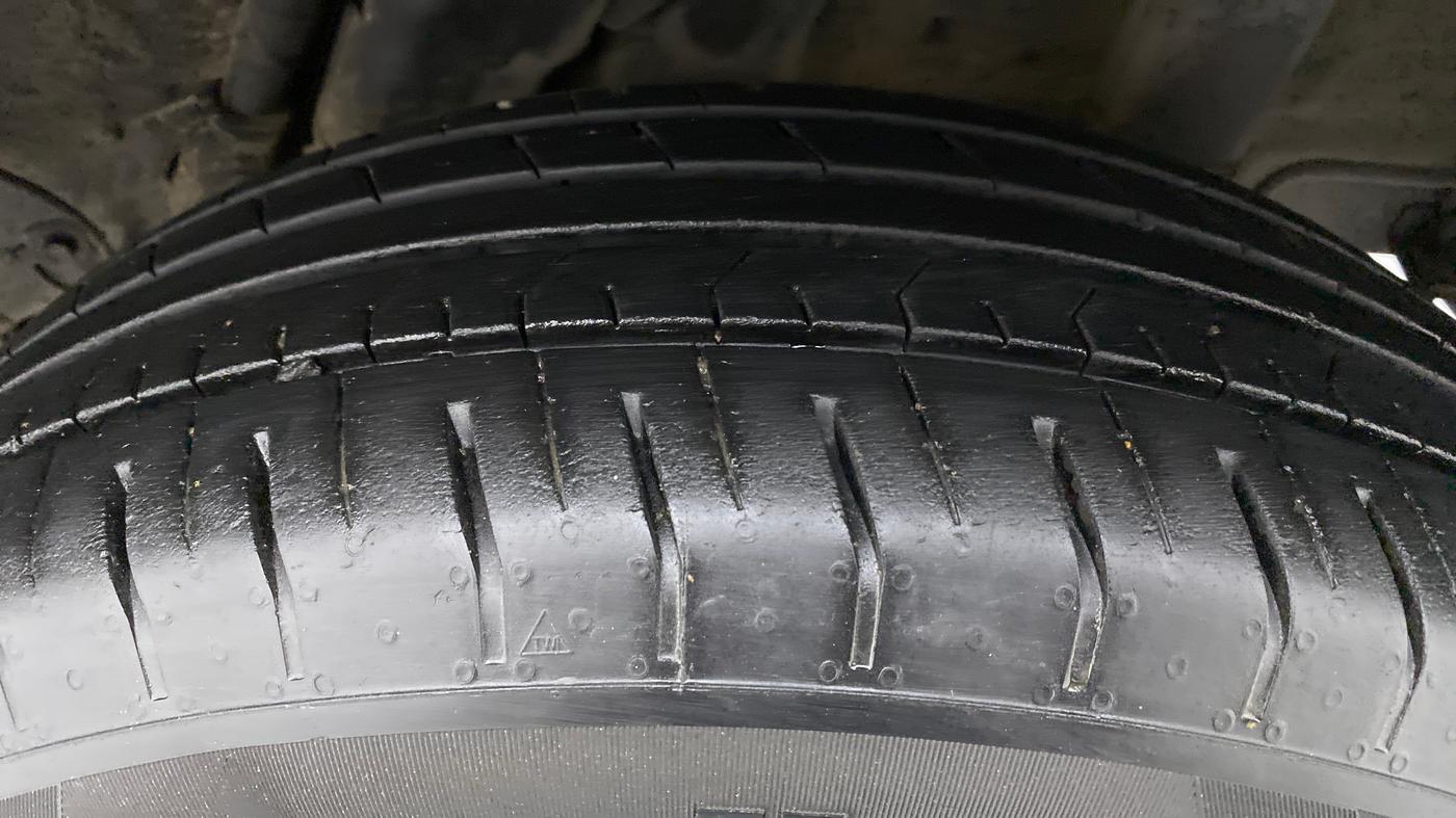 2022 Hyundai VENUE S+ 1.2, Petrol, Manual, 20,228 km, Left Rear Tyre Tread