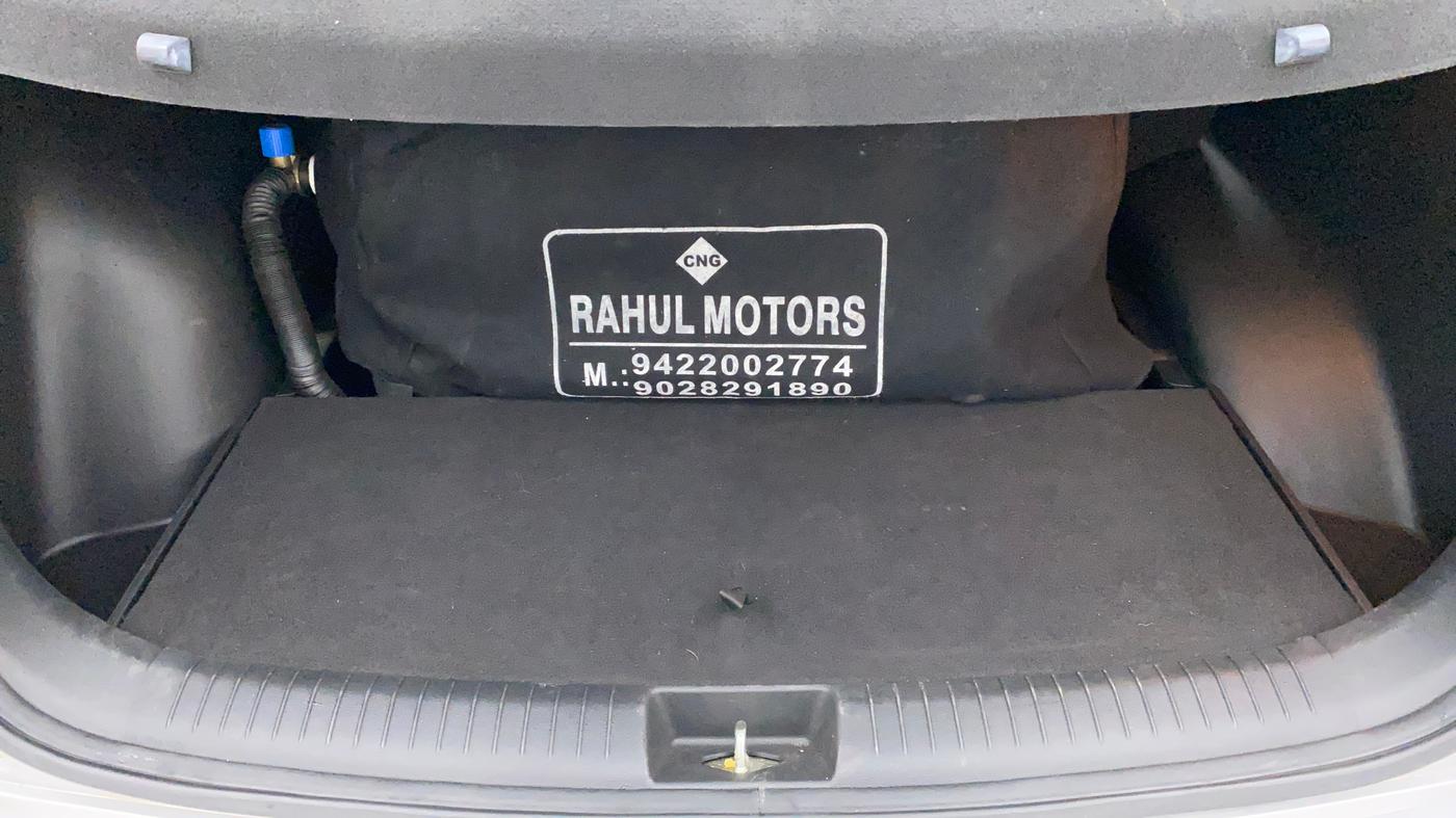 2016 Hyundai Creta SX PLUS 1.6 PETROL, CNG, Manual, 37,051 km, Boot Inside
