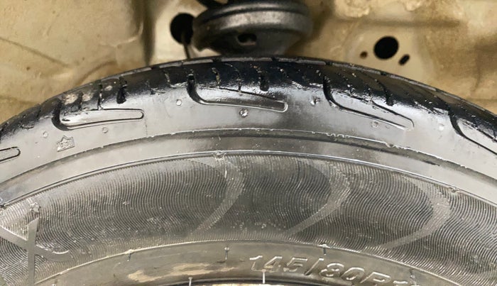 2015 Maruti Wagon R 1.0 LXI, Petrol, Manual, 78,805 km, Right Front Tyre Tread