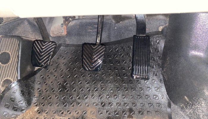 2013 Hyundai i20 ERA 1.2, CNG, Manual, 79,342 km, Pedals