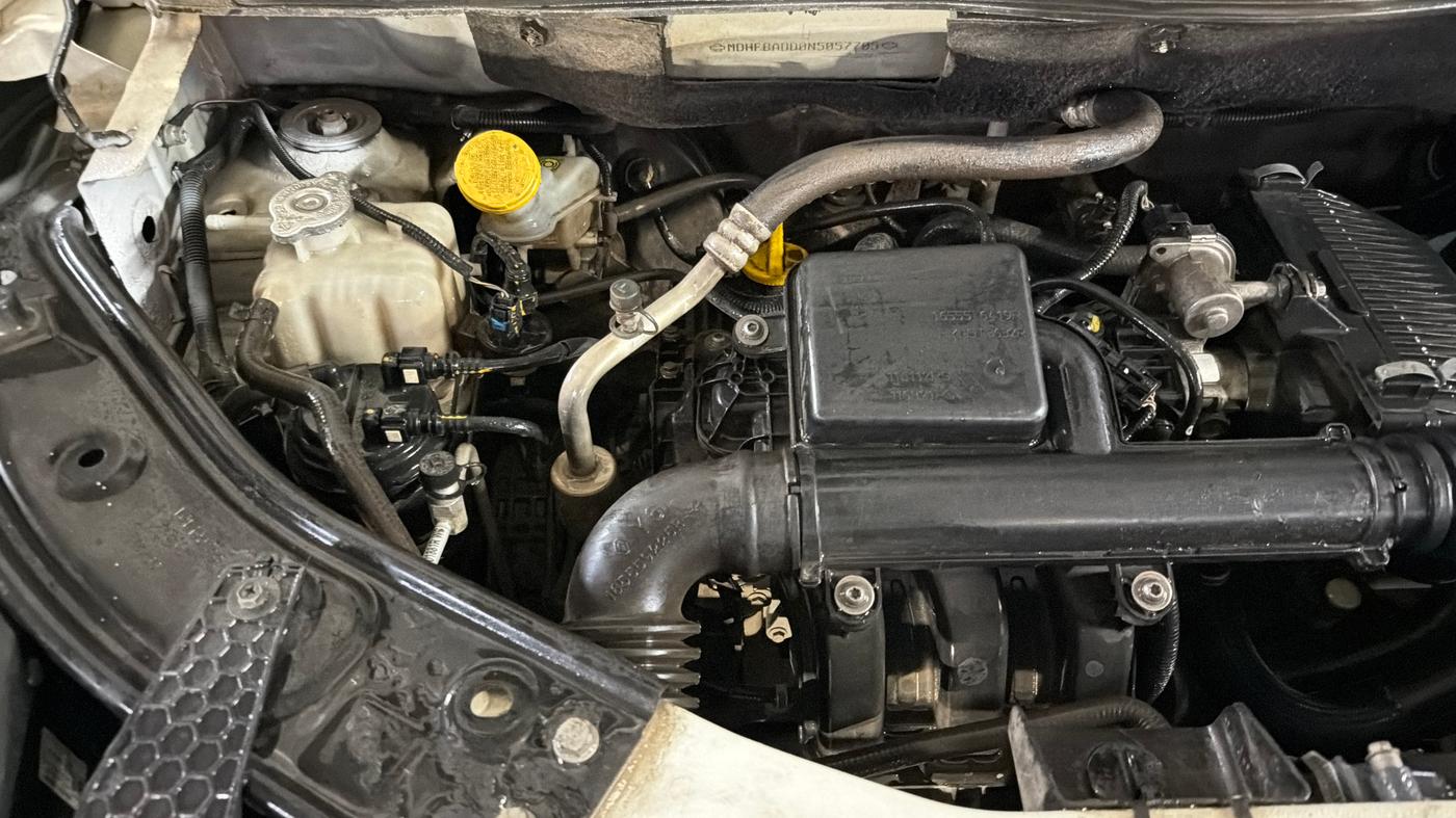 2022 Nissan MAGNITE XV MT, Petrol, Manual, 93,119 km, Engine View - Right