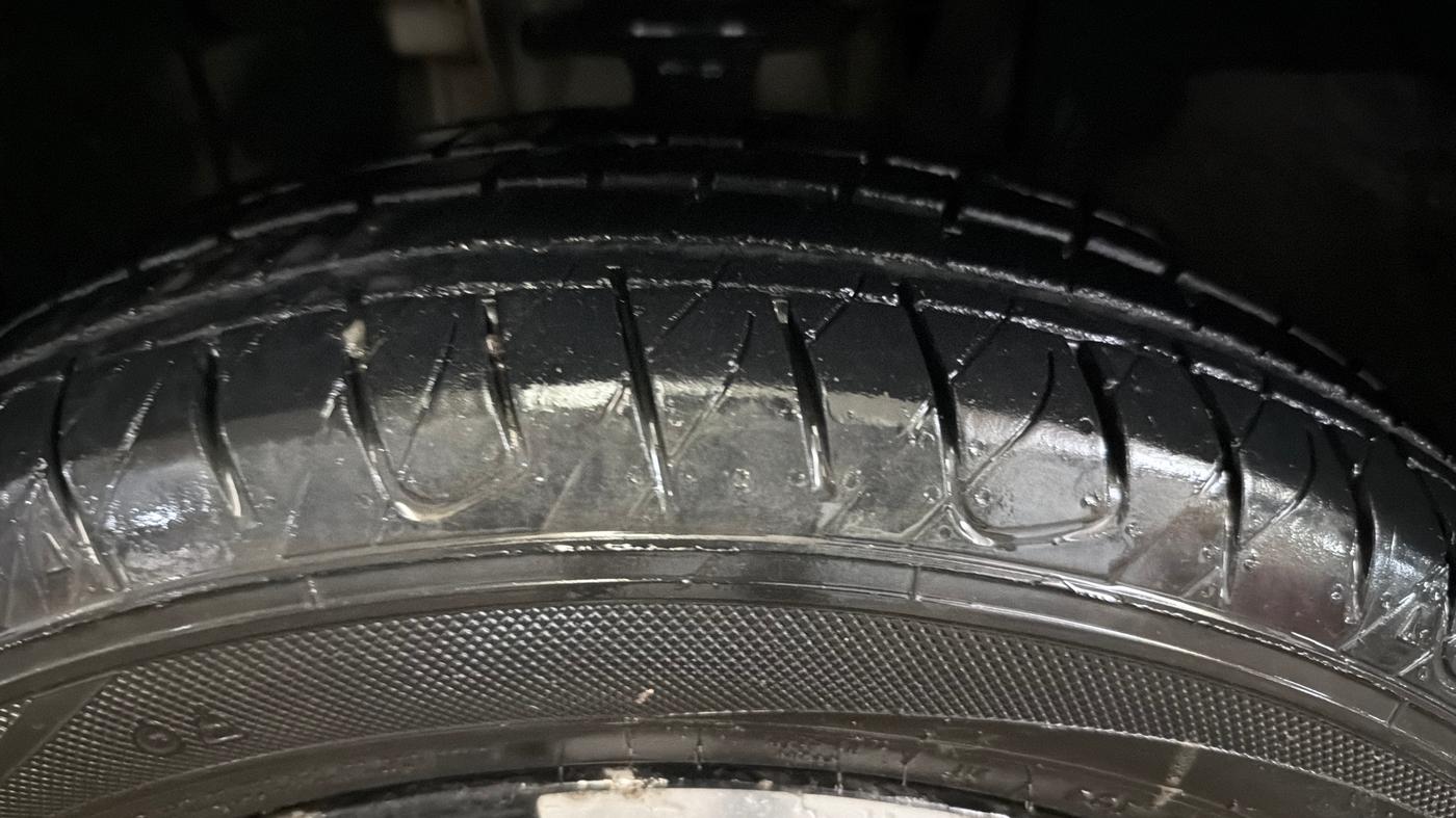 2022 Nissan MAGNITE XV MT, Petrol, Manual, 93,119 km, Left Front Tyre Tread