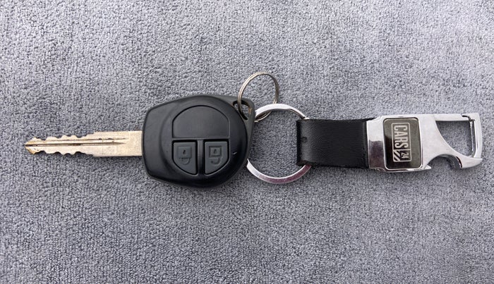 2017 Maruti Wagon R 1.0 VXI, Petrol, Manual, 13,642 km, Key Close Up