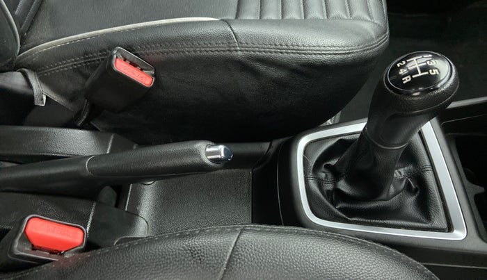 2021 Maruti Swift VXI D, Petrol, Manual, 8,078 km, Gear Lever