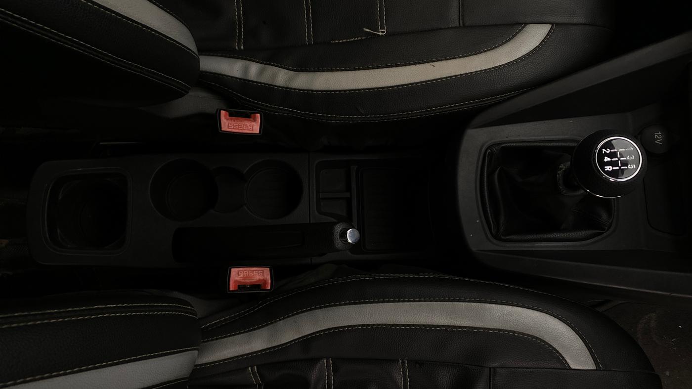 2016 Ford New Figo TREND 1.2 PETROL, Petrol, Manual, 91,413 km, Gear Lever