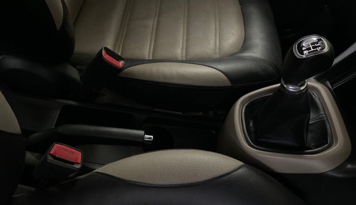 2014 Hyundai Xcent S 1.2, Petrol, Manual, 32,025 km, Gear Lever