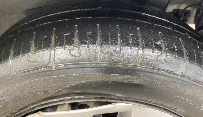 2014 Hyundai Xcent S 1.2, Petrol, Manual, 32,025 km, Left Rear Tyre Tread