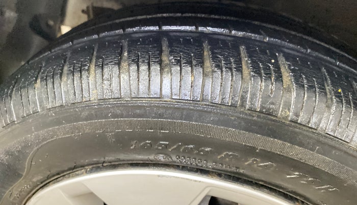 2014 Hyundai Xcent S 1.2, Petrol, Manual, 32,025 km, Right Rear Tyre Tread