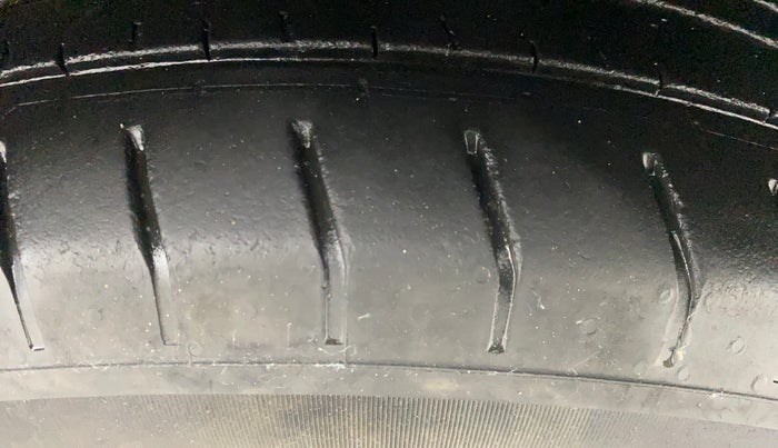 2022 Hyundai VENUE SX 1.2 PETROL, Petrol, Manual, 33,900 km, Left Rear Tyre Tread