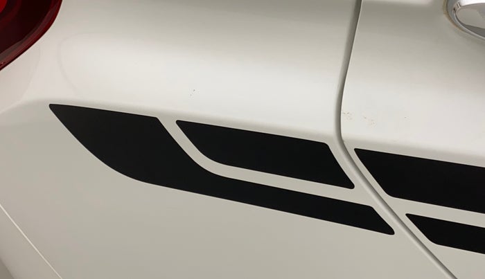 2019 Honda Jazz 1.2L I-VTEC VX EXCLUSIVE EDITION CVT, Petrol, Automatic, 81,105 km, Right quarter panel - Graphic sticker