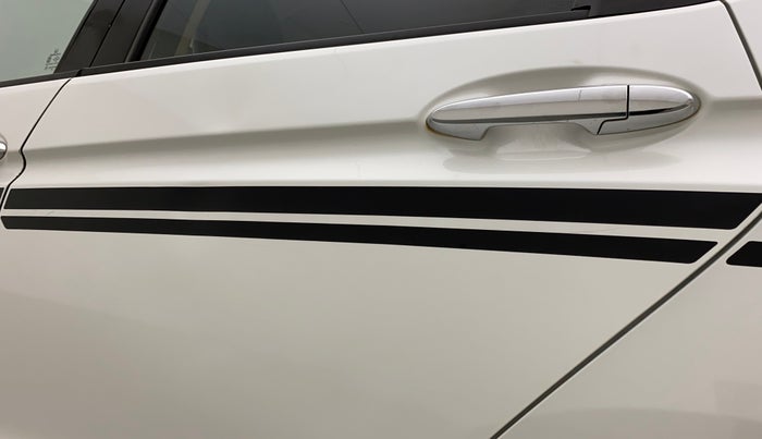 2019 Honda Jazz 1.2L I-VTEC VX EXCLUSIVE EDITION CVT, Petrol, Automatic, 81,105 km, Rear left door - Graphic sticker