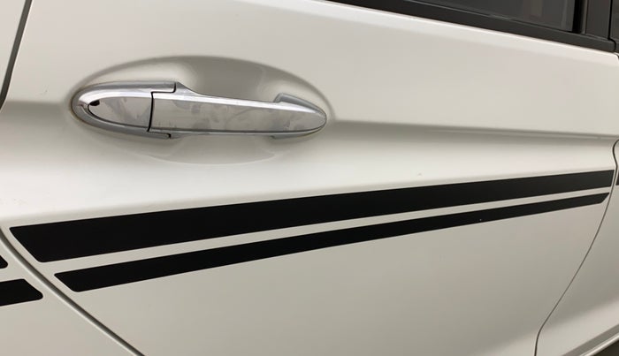 2019 Honda Jazz 1.2L I-VTEC VX EXCLUSIVE EDITION CVT, Petrol, Automatic, 81,105 km, Right rear door - Graphic sticker