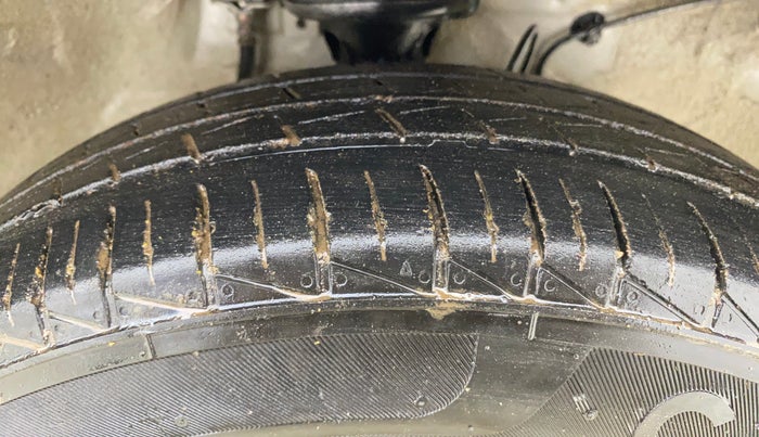 2022 Maruti Alto LXI OPT CNG, CNG, Manual, 30,517 km, Right Front Tyre Tread