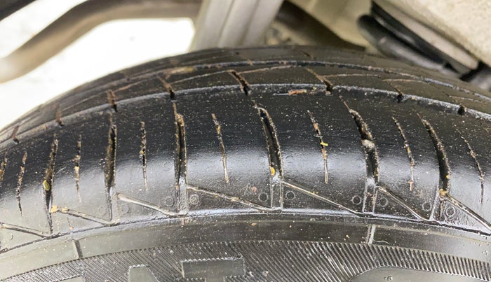 2022 Maruti Alto LXI OPT CNG, CNG, Manual, 30,517 km, Right Rear Tyre Tread