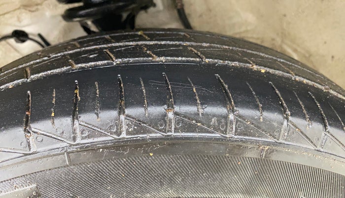 2022 Maruti Alto LXI OPT CNG, CNG, Manual, 30,517 km, Left Front Tyre Tread