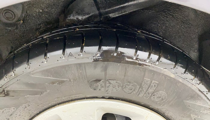 2013 Hyundai i10 MAGNA 1.1, Petrol, Manual, 66,729 km, Left Rear Tyre Tread