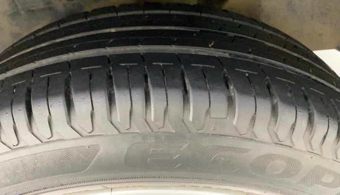 2018 Maruti Dzire ZDI AMT, Diesel, Automatic, 22,504 km, Left Rear Tyre Tread
