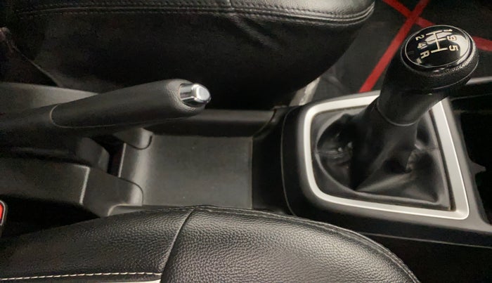 2021 Maruti Swift VXI, Petrol, Manual, 13,536 km, Gear Lever