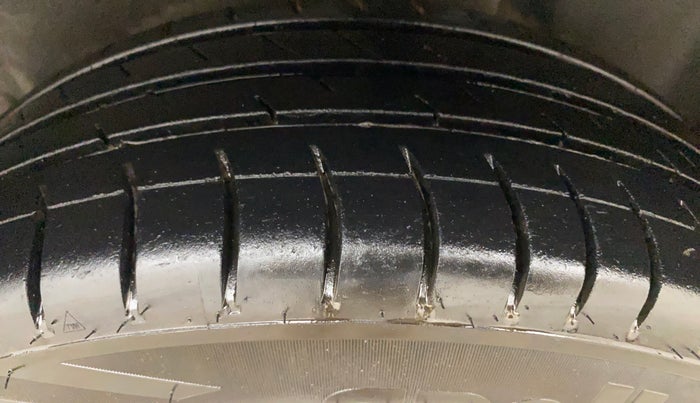 2013 Volkswagen Polo COMFORTLINE 1.2L PETROL, Petrol, Manual, 89,290 km, Left Rear Tyre Tread