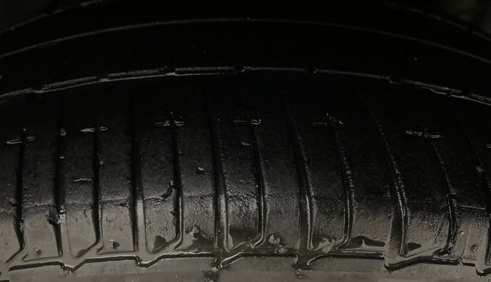 2014 Nissan Micra XV CVT, Petrol, Automatic, 67,138 km, Left Rear Tyre Tread