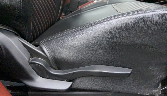 2020 Maruti Swift VXI D, Petrol, Manual, 23,935 km, Driver Side Adjustment Panel