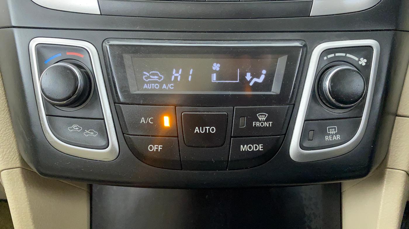 2014 Maruti Ciaz ZXI, Petrol, Manual, 50,071 km, Automatic Climate Control