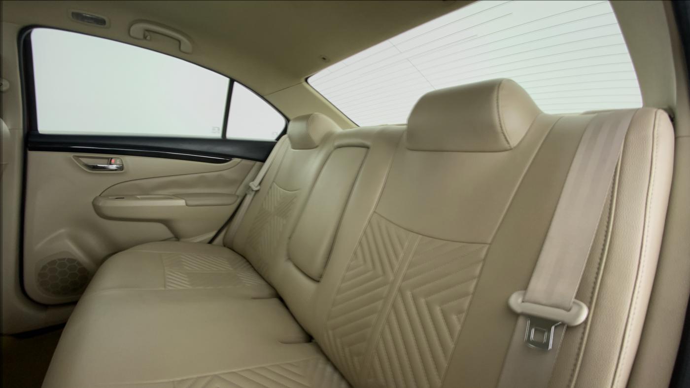2014 Maruti Ciaz ZXI, Petrol, Manual, 50,071 km, Right Side Rear Door Cabin