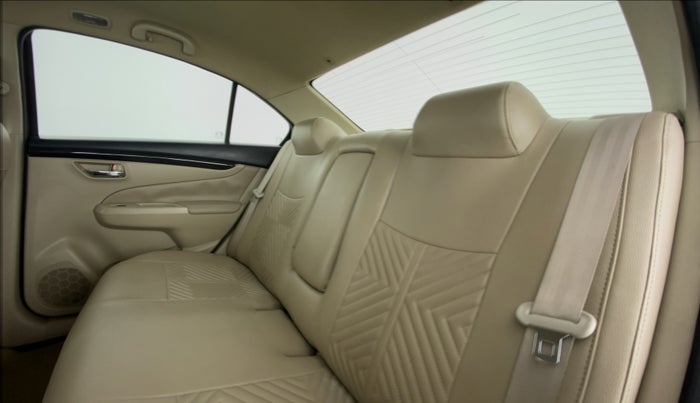 2014 Maruti Ciaz ZXI, Petrol, Manual, 50,071 km, Right Side Rear Door Cabin