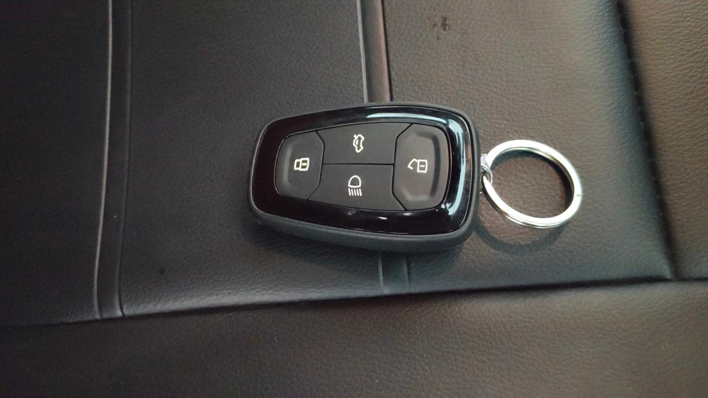 2022 Tata PUNCH ACCOMPLISHED MT, Petrol, Manual, 15,017 km, Key Close Up
