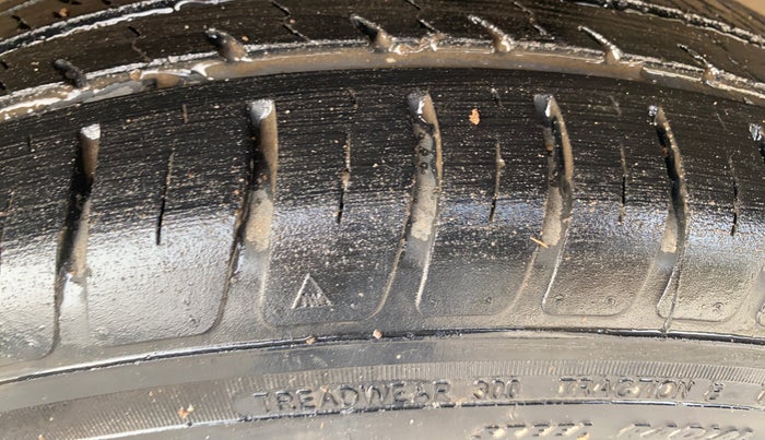 2018 Maruti Dzire VXI, Petrol, Manual, 24,589 km, Left Rear Tyre Tread