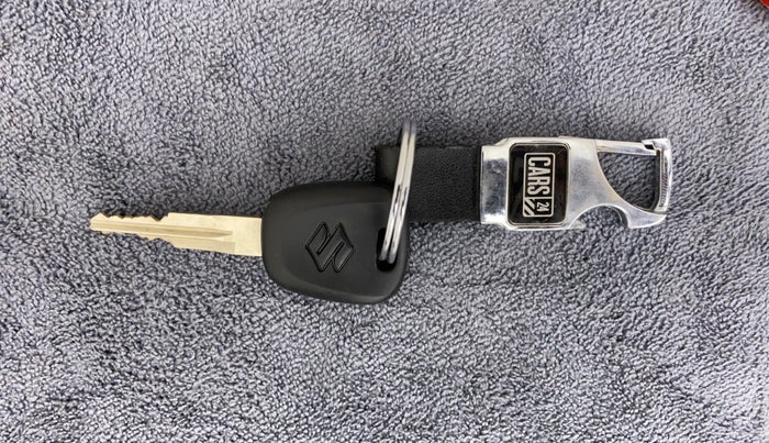 2015 Maruti Alto K10 VXI, CNG, Manual, 91,567 km, Key Close Up