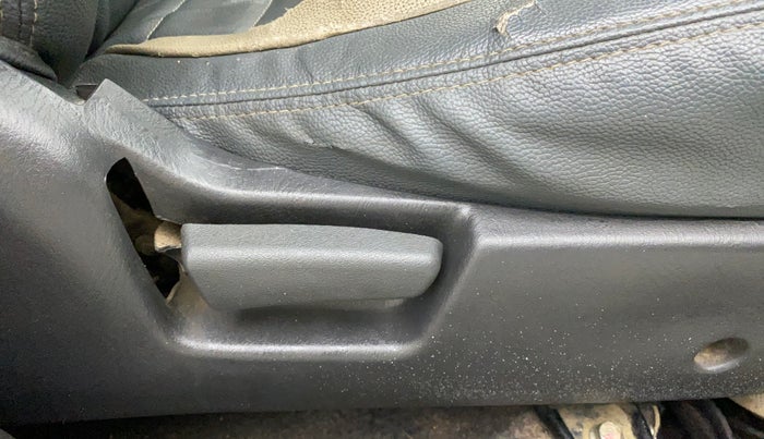 2015 Maruti Alto K10 VXI, CNG, Manual, 91,567 km, Driver Side Adjustment Panel